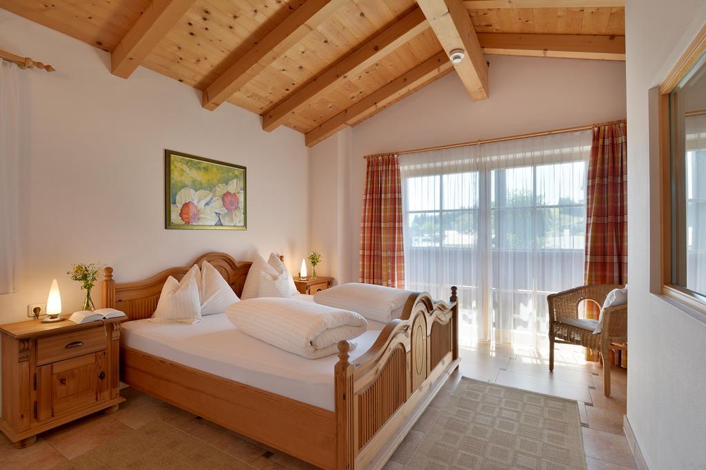 Hotel Theresia Garni Sankt Johann in Tirol Bilik gambar