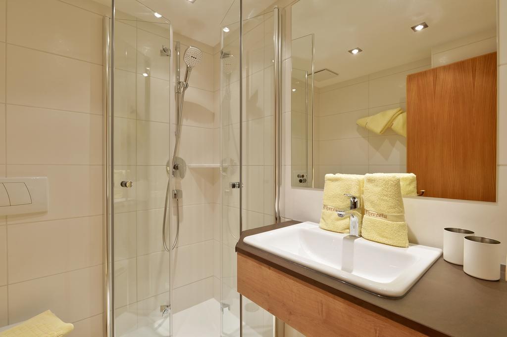 Hotel Theresia Garni Sankt Johann in Tirol Bilik gambar