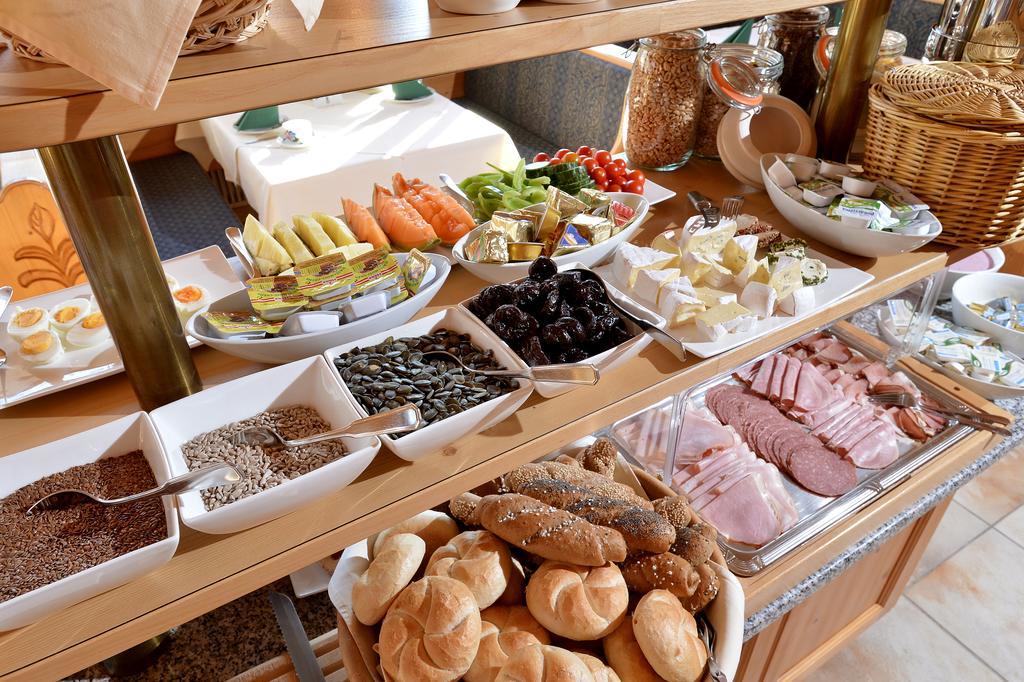 Hotel Theresia Garni Sankt Johann in Tirol Luaran gambar