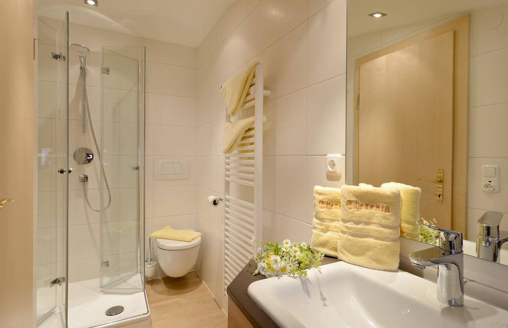 Hotel Theresia Garni Sankt Johann in Tirol Bilik gambar