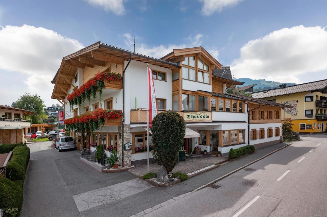 Hotel Theresia Garni Sankt Johann in Tirol Luaran gambar